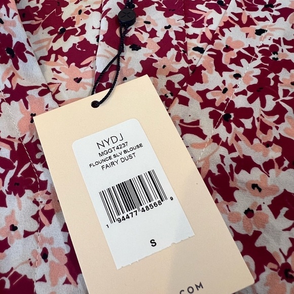 NYDJ Ditsy Floral Petal Short Sleeve Fairy Dust Floral Print Blouse Size S NEW - Picture 9 of 15